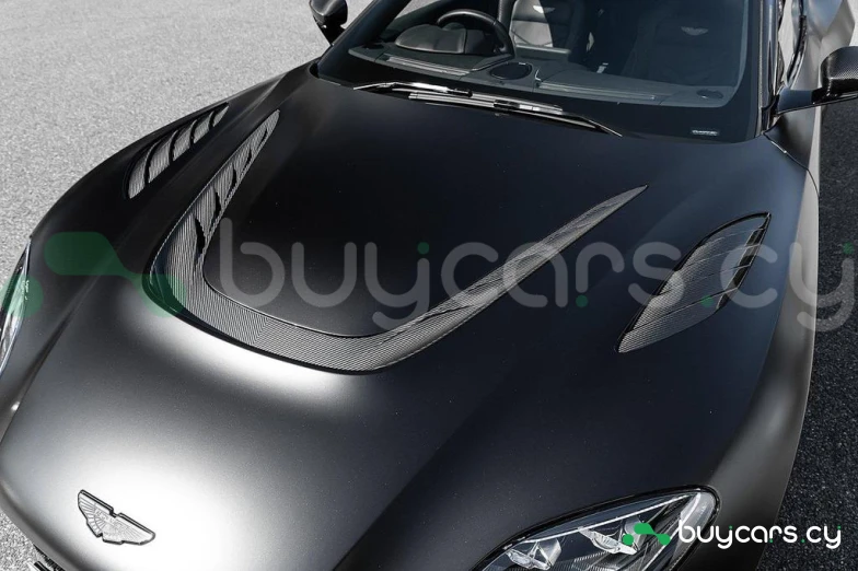 Aston Martin DBS Black