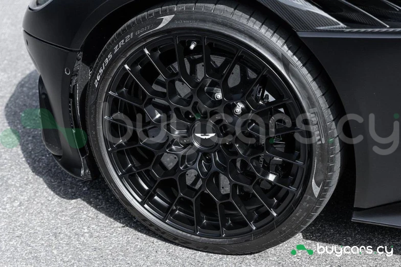 Aston Martin DBS Black