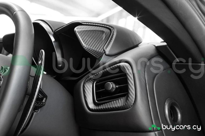 Aston Martin DBS Black