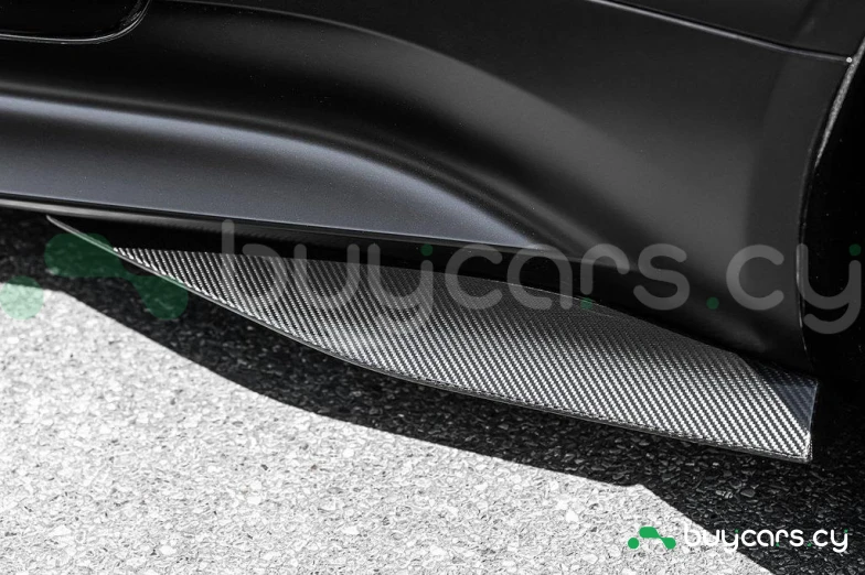 Aston Martin DBS Black