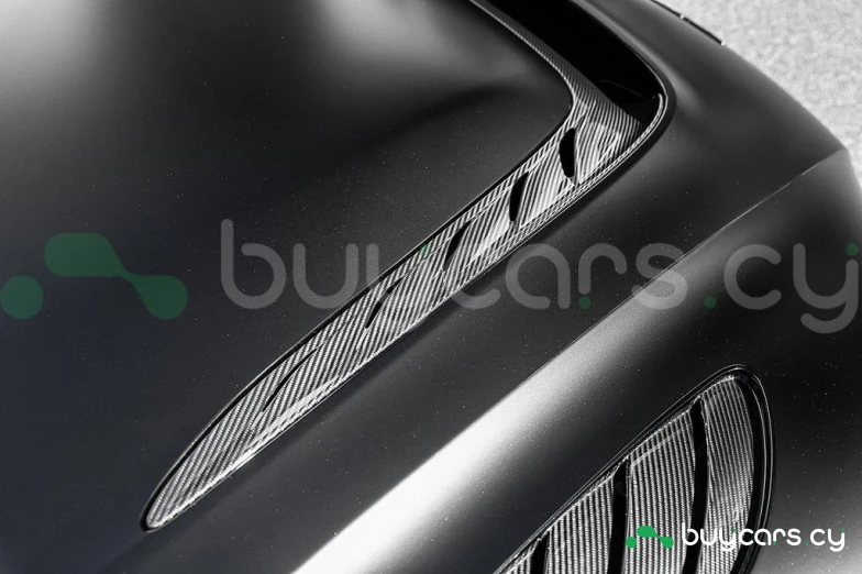 Aston Martin DBS Black