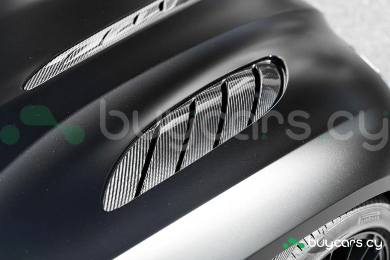 Aston Martin DBS Black