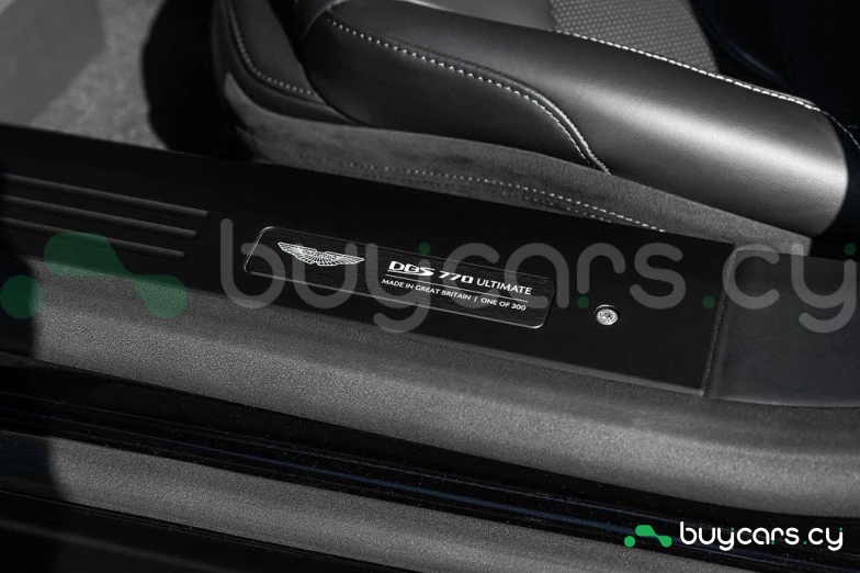 Aston Martin DBS Black