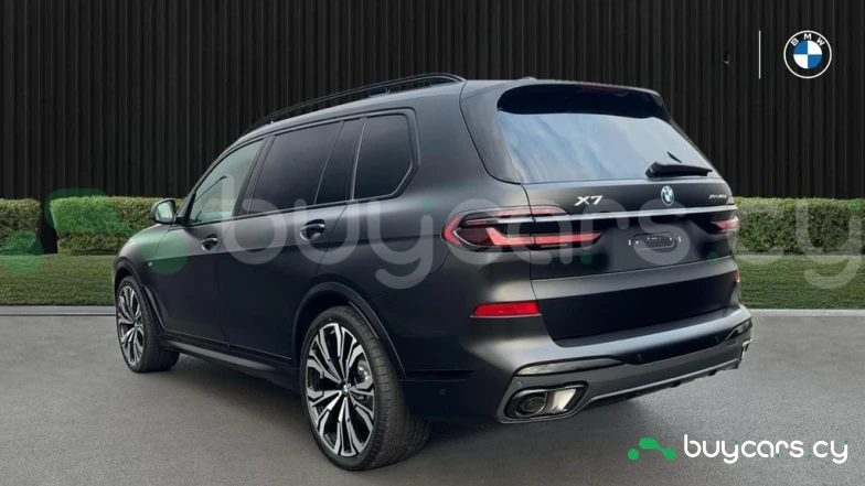 BMW X7 Серый
