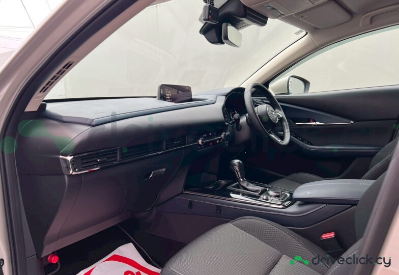 Mazda CX-30 Бежевый