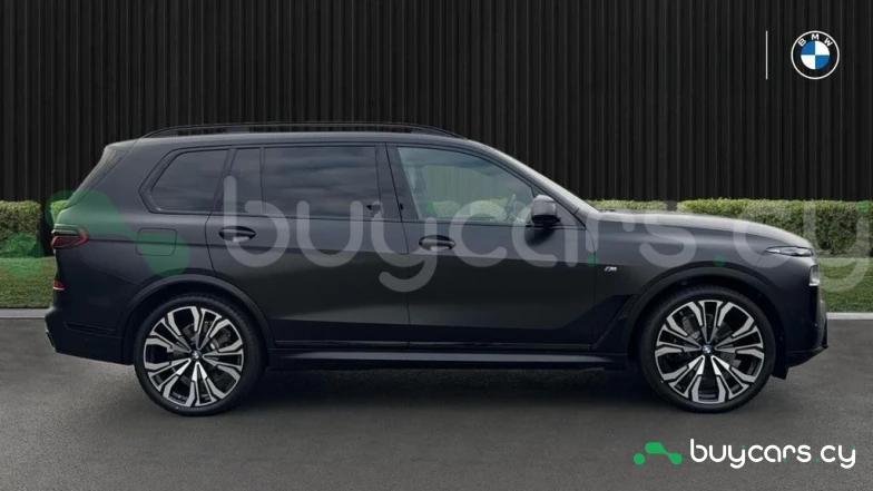 BMW X7 Серый