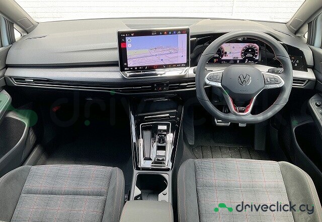 Volkswagen Golf White