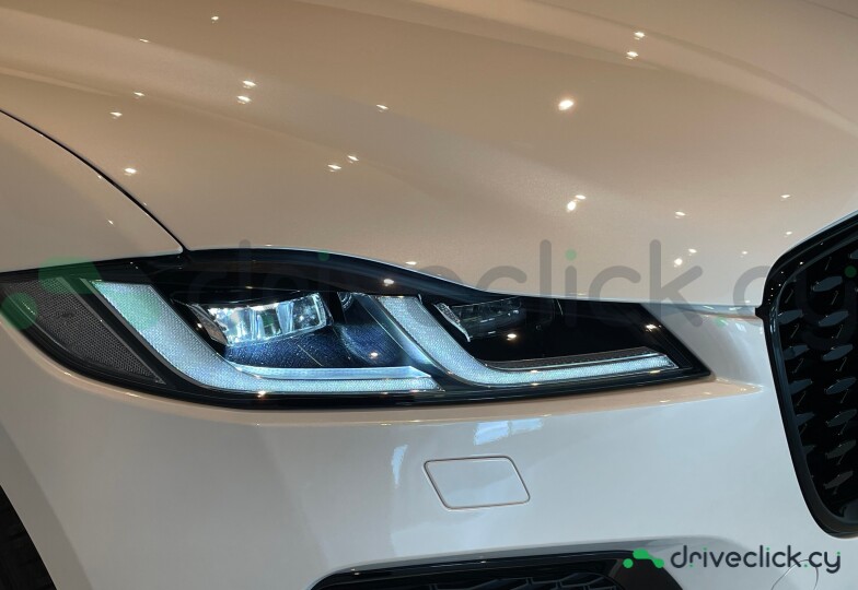 Jaguar F-Pace White