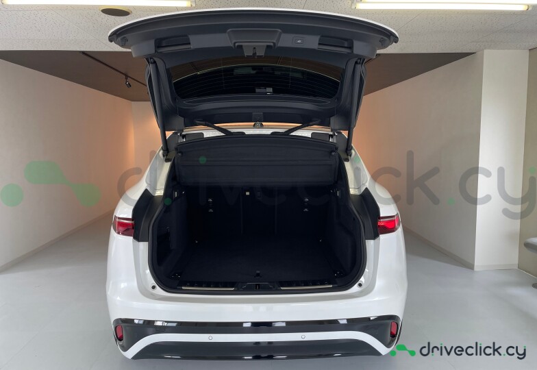 Jaguar F-Pace White