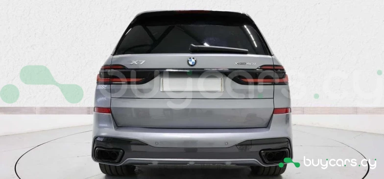 BMW X7 Серый