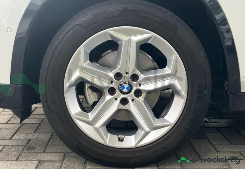 BMW X1 White