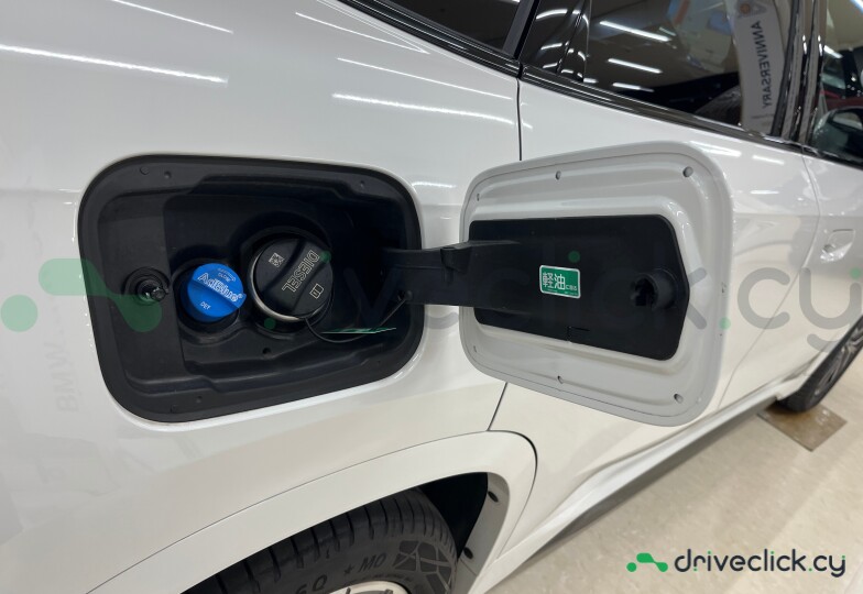 BMW X1 White
