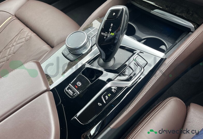 BMW 5 series Белый