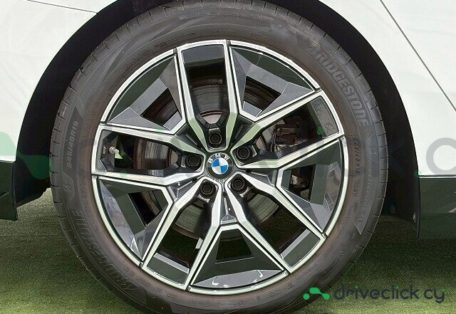 BMW 5 series Белый