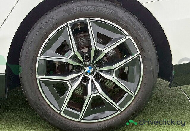 BMW 5 series Белый