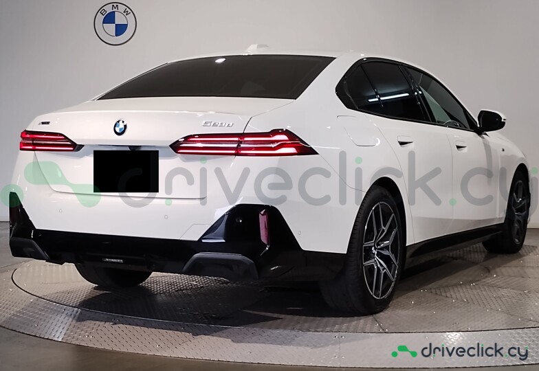 BMW 5 series Белый