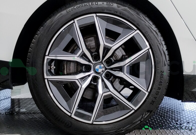 BMW 5 series Белый