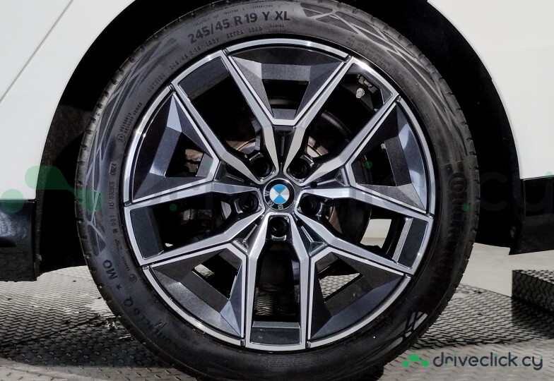 BMW 5 series Белый