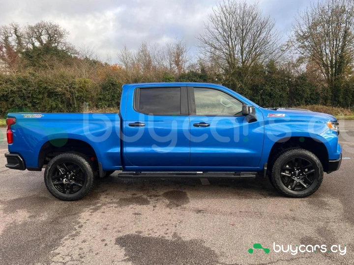 Chevrolet Silverado Blue