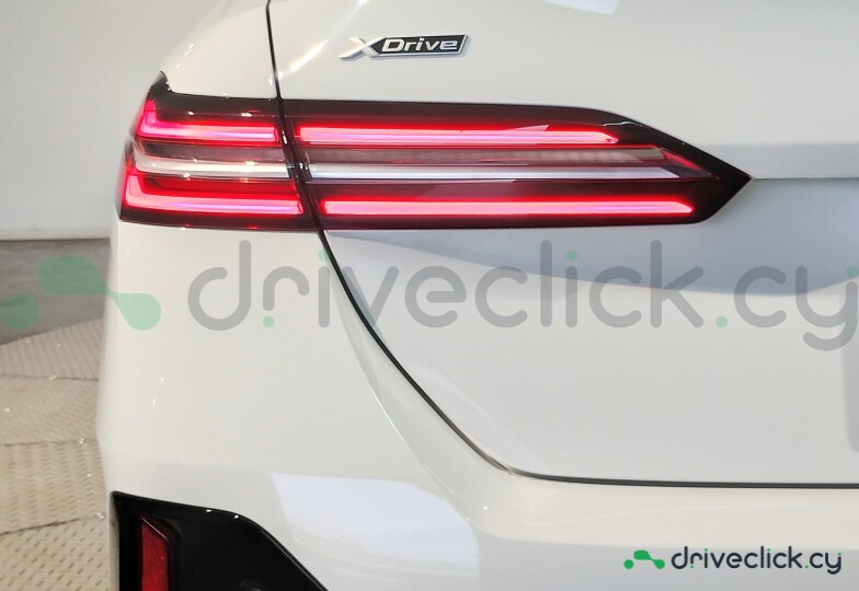 BMW 5 series Белый