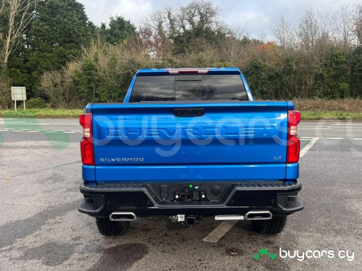 Chevrolet Silverado Blue
