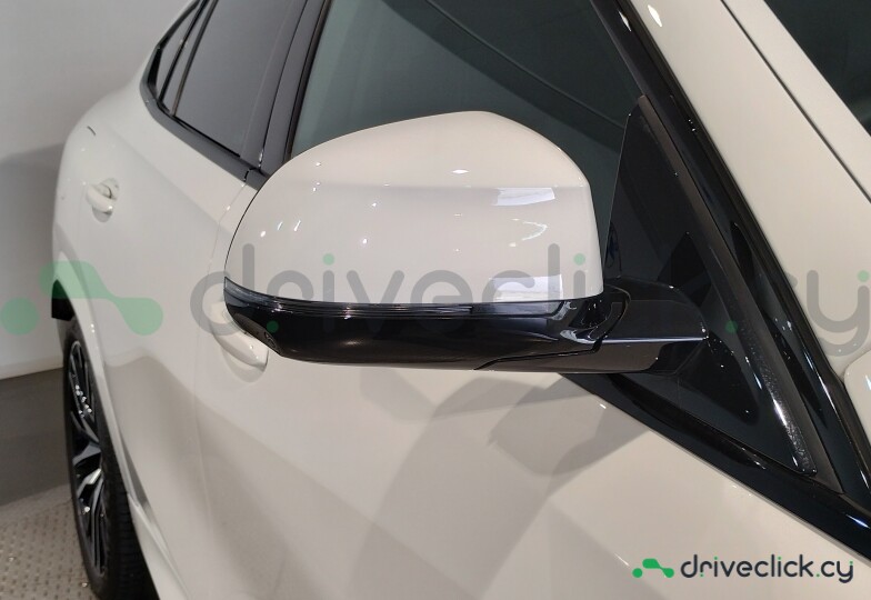 BMW X6 White