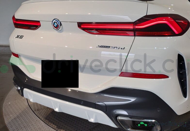 BMW X6 White