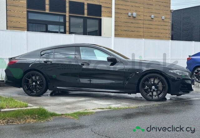 BMW 8 series Черный