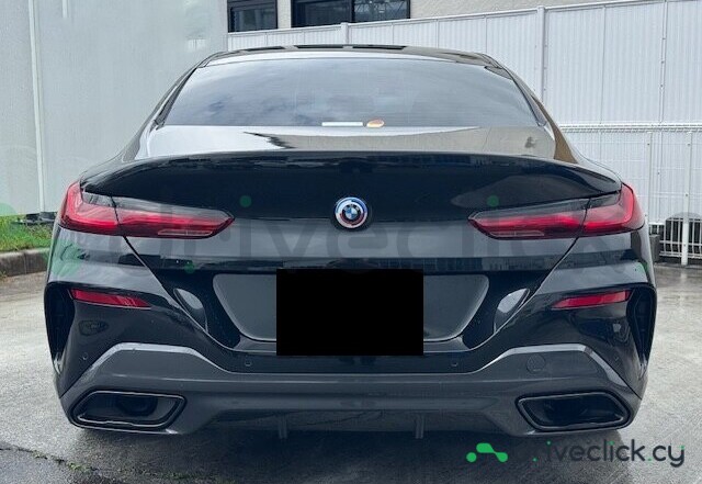 BMW 8 series Черный
