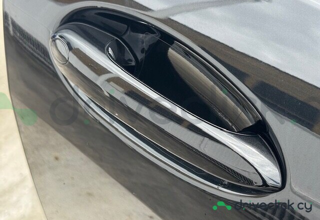 BMW 8 series Черный