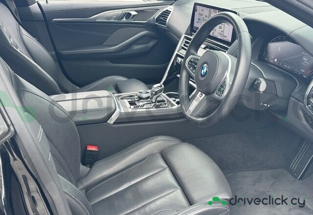 BMW 8 series Черный