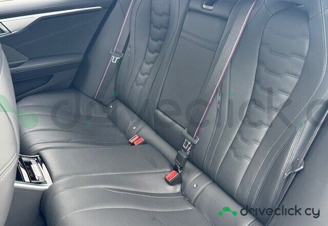 BMW 8 series Черный