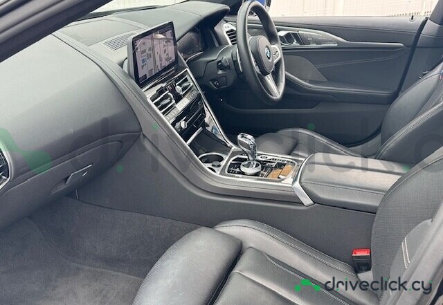 BMW 8 series Черный