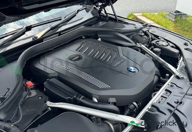 BMW 8 series Черный