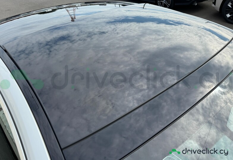 BMW 8 series Белый