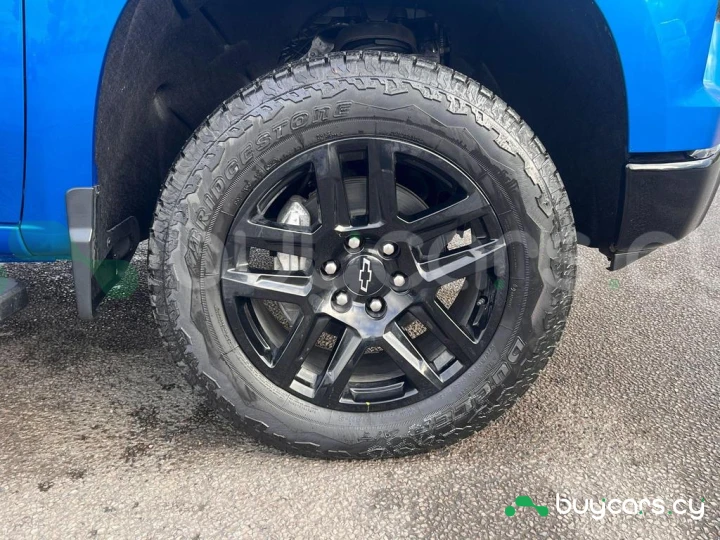 Chevrolet Silverado Blue