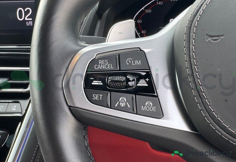 BMW 8 series Белый
