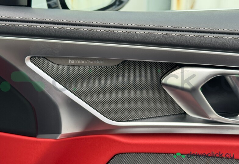 BMW 8 series Белый
