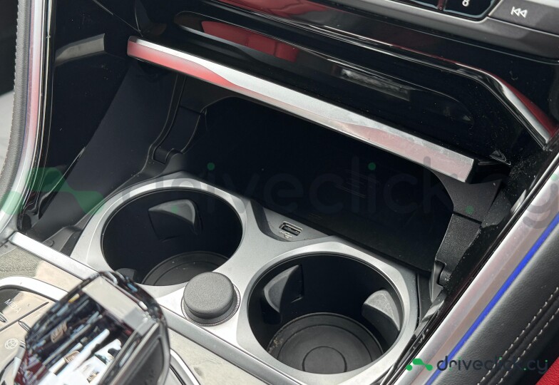 BMW 8 series Белый