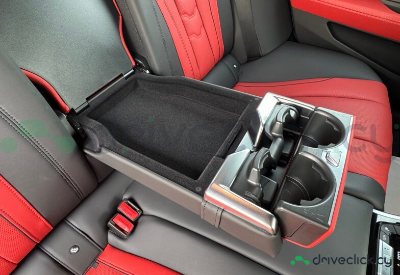 BMW 8 series Белый