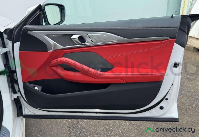 BMW 8 series Белый