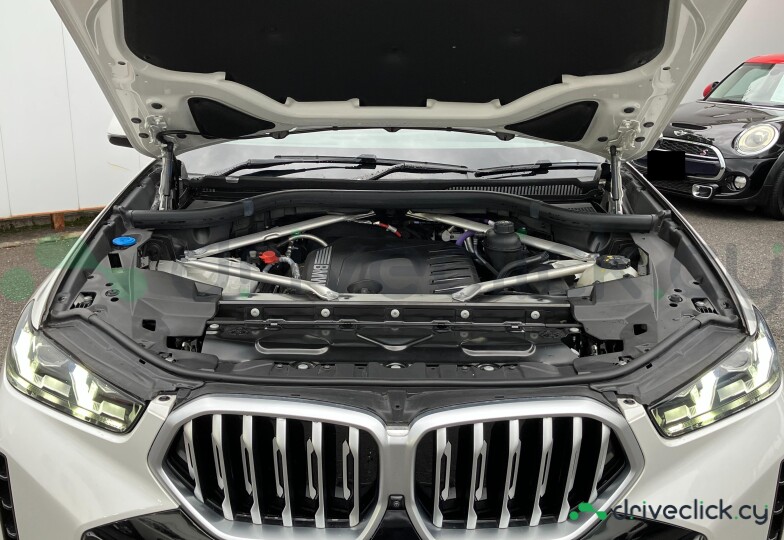 BMW X6 White