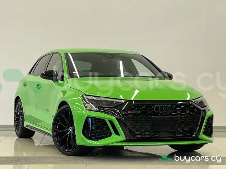 Audi RS3 Sportback Зеленый