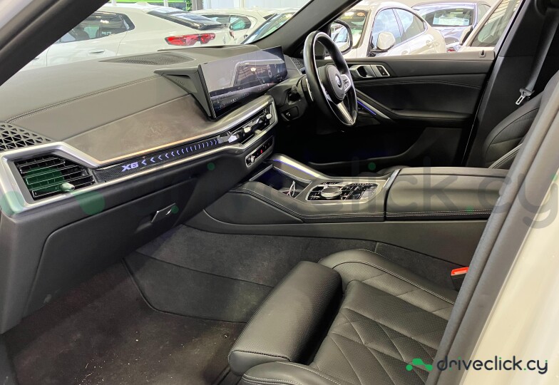 BMW X6 White