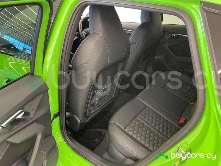 Audi RS3 Sportback Зеленый