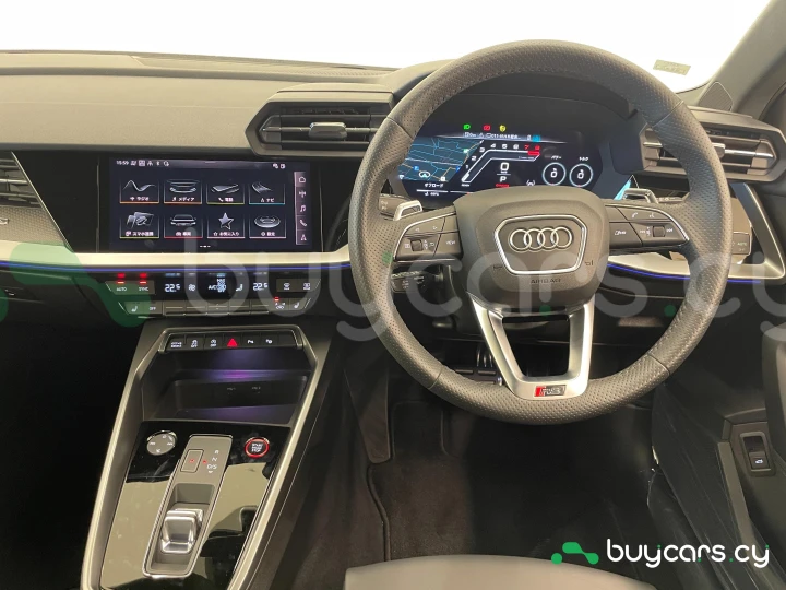 Audi RS3 Sportback Зеленый