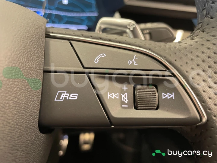 Audi RS3 Sportback Зеленый