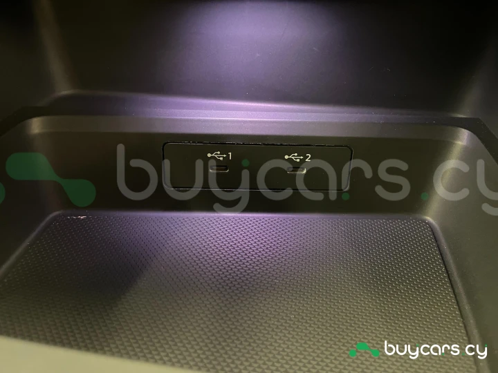 Audi RS3 Sportback Зеленый