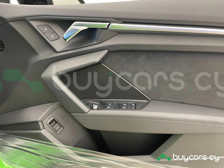 Audi RS3 Sportback Зеленый