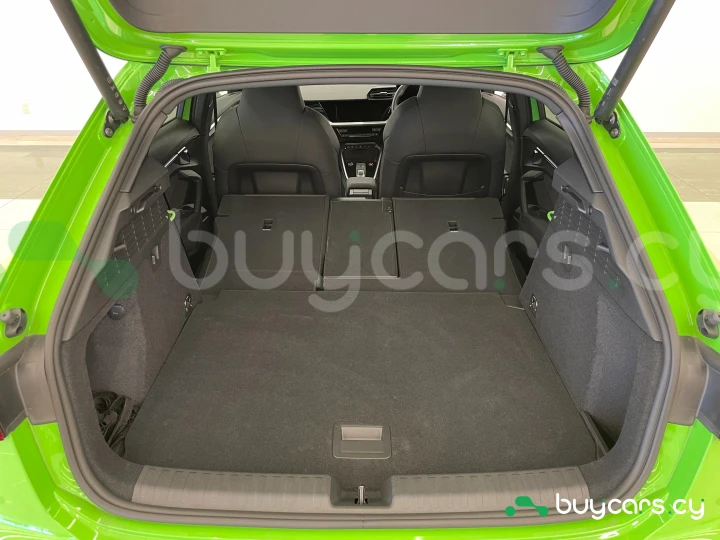 Audi RS3 Sportback Зеленый